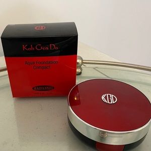 Koh Gen Doh Aqua Foundation Compact shade 123